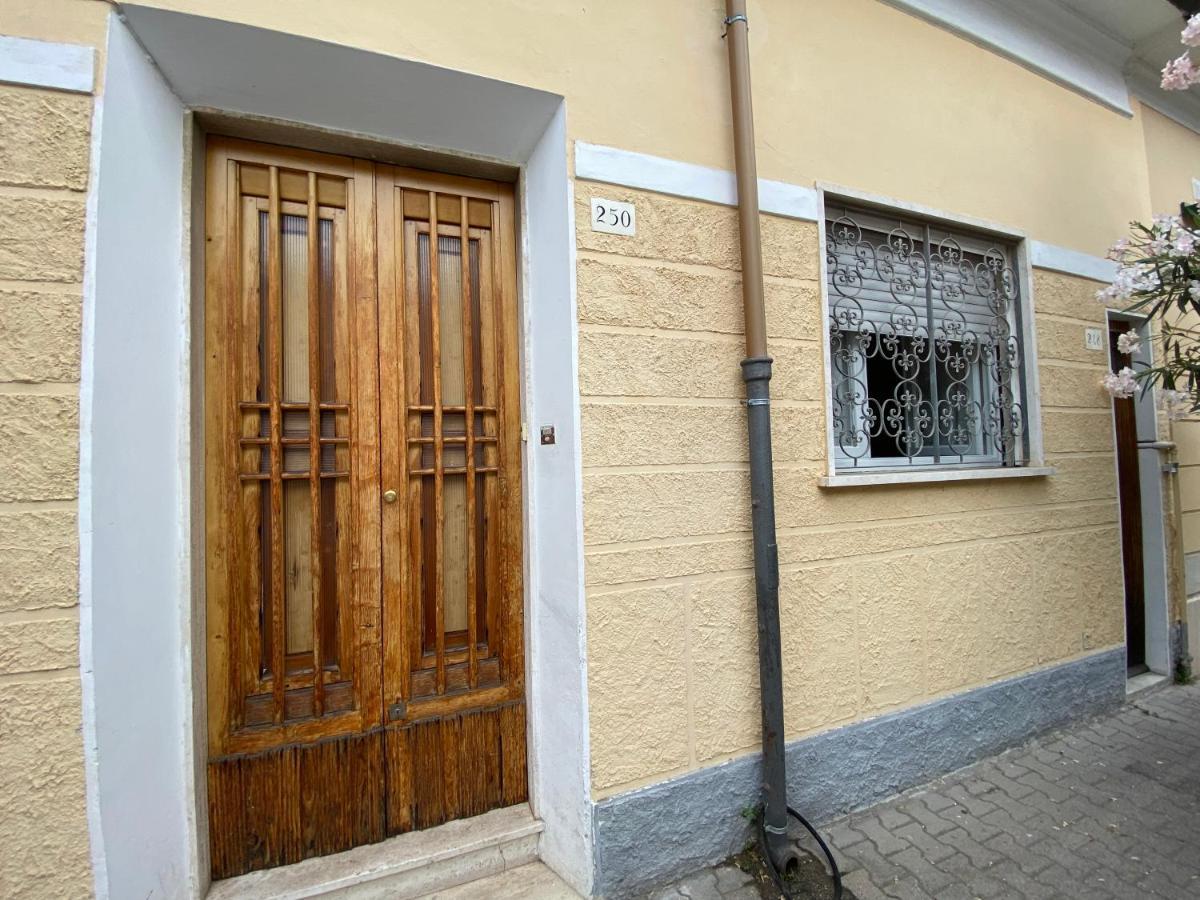 La Casa Del Pescatore Viareggio Eksteriør billede